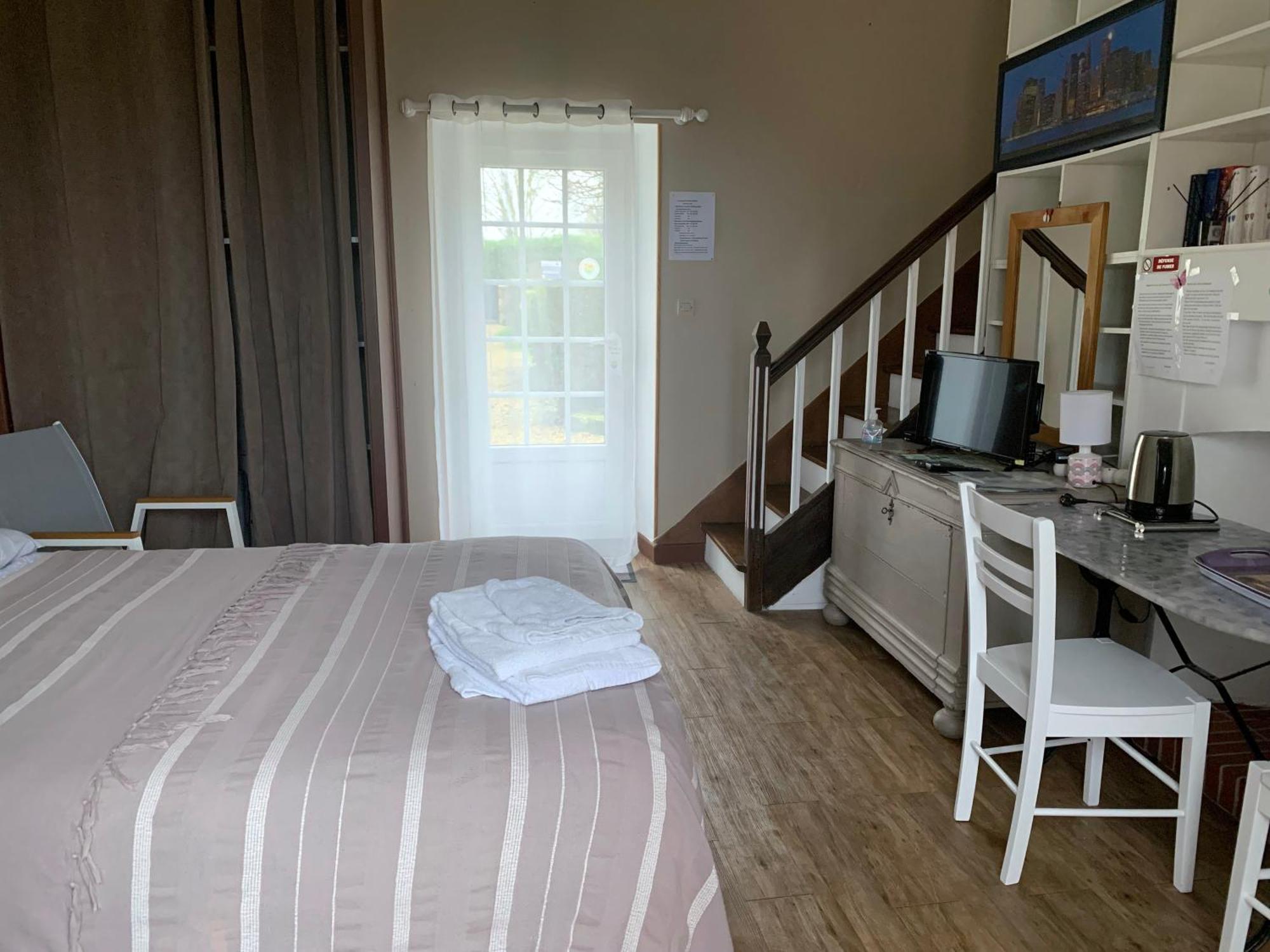 La Costonnerie Bed & Breakfast Leigne-sur-Usseau Exterior photo